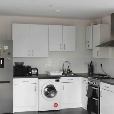 Lovely One Bedroom Apartment With Balcony